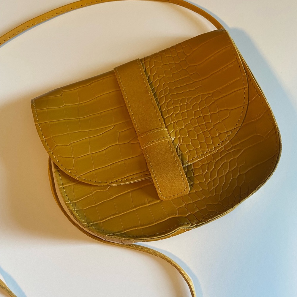Mustard yellow crossbody